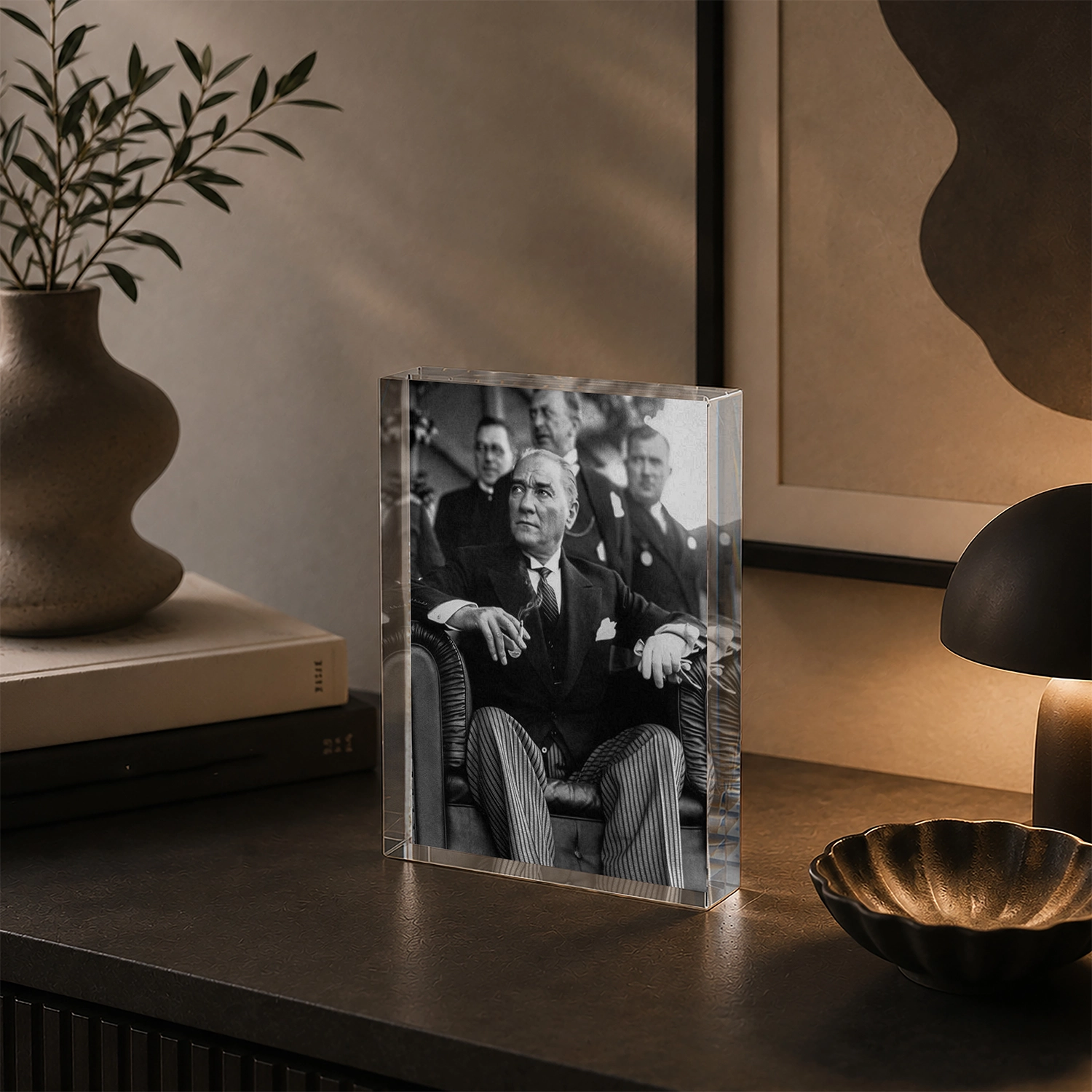 Siyah Beyaz Atatürk Klasik Portre Akrilik Cam Blok