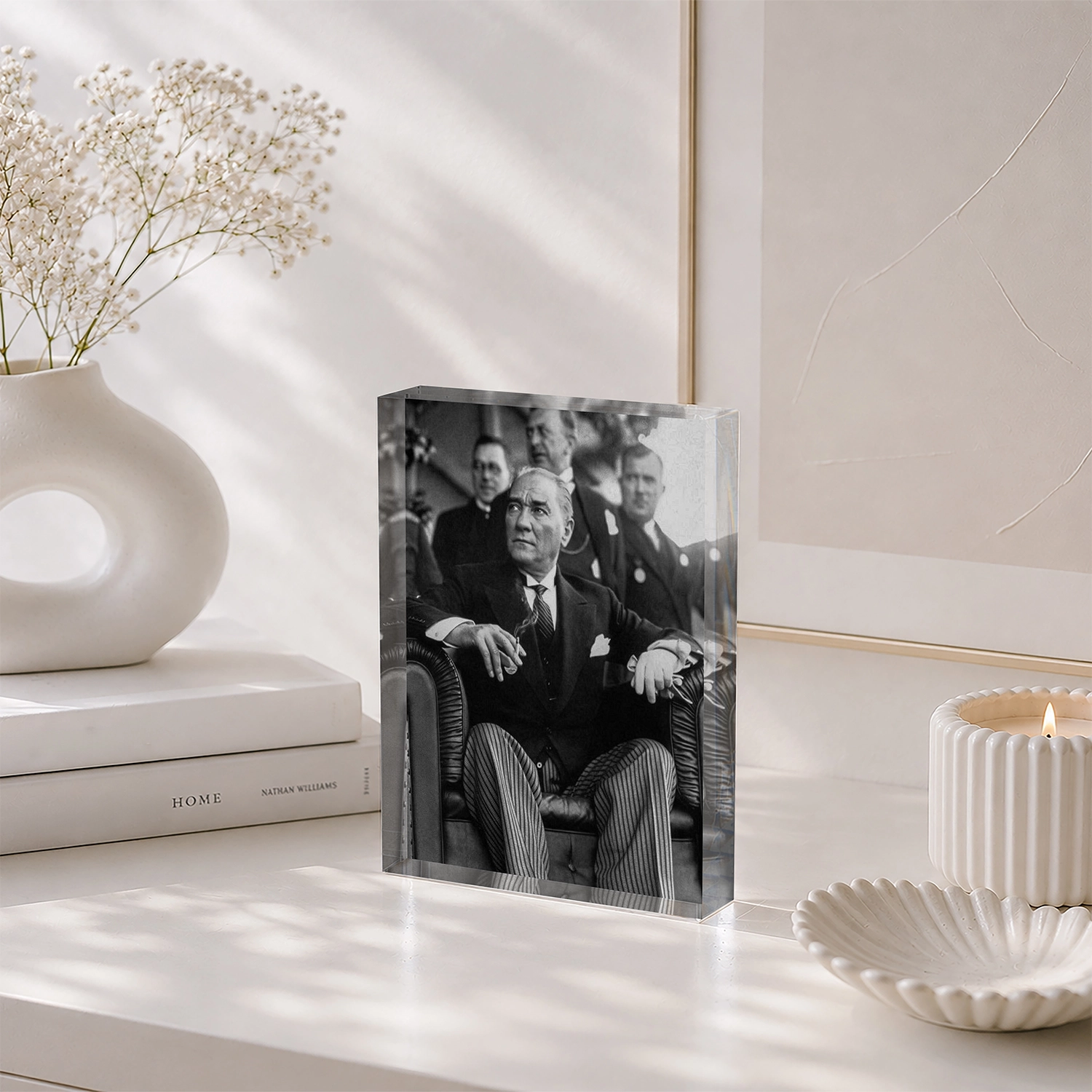 Siyah Beyaz Atatürk Klasik Portre Akrilik Cam Blok