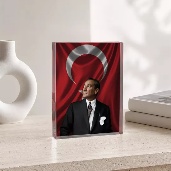 Atatürk & Türk Bayrağı – Dikey Akrilik Cam Blok