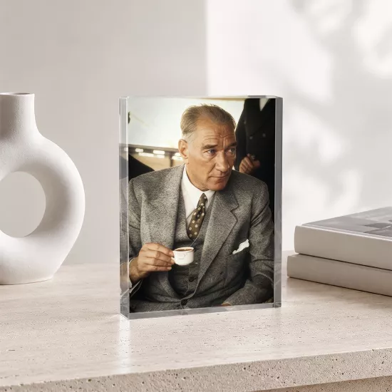 Atatürk Günlük An Portresi – Koleksiyonluk Akrilik Blok